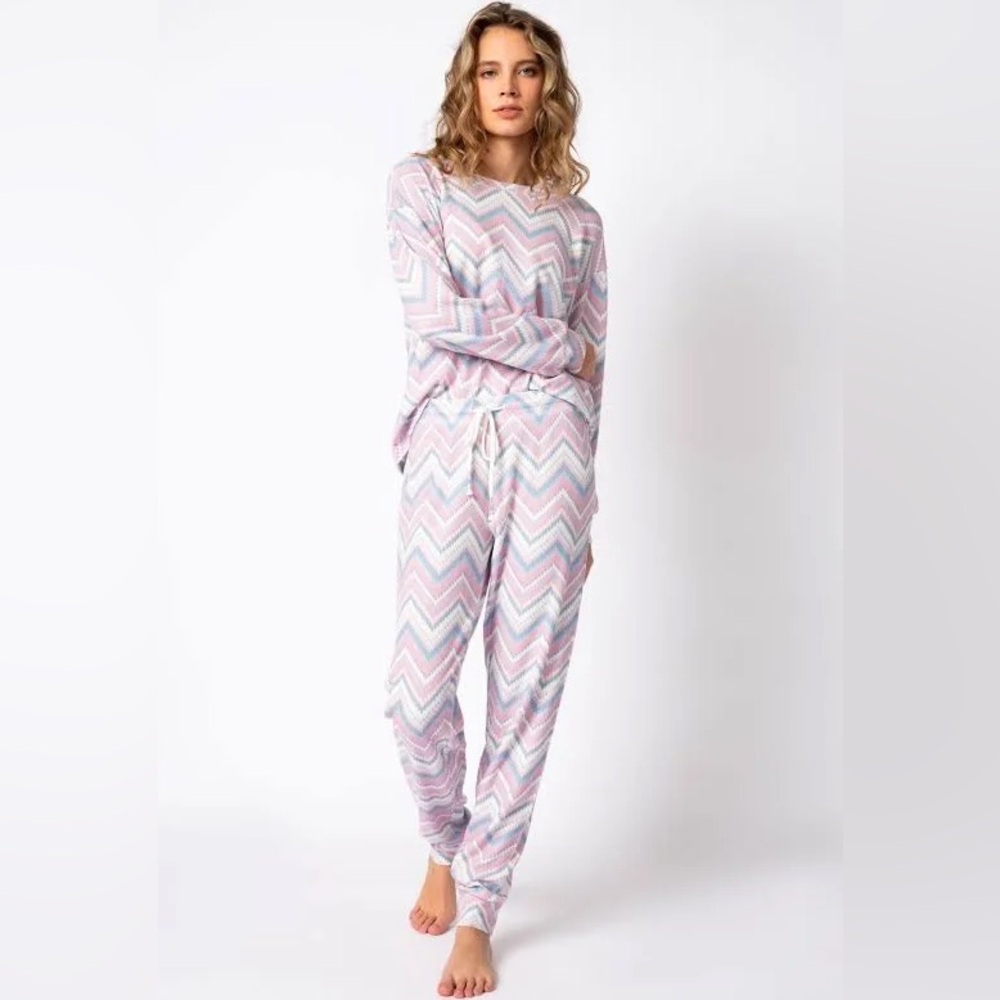 PJ Salvage Mountain Bound Pajamas (Size Medium) New with tags
